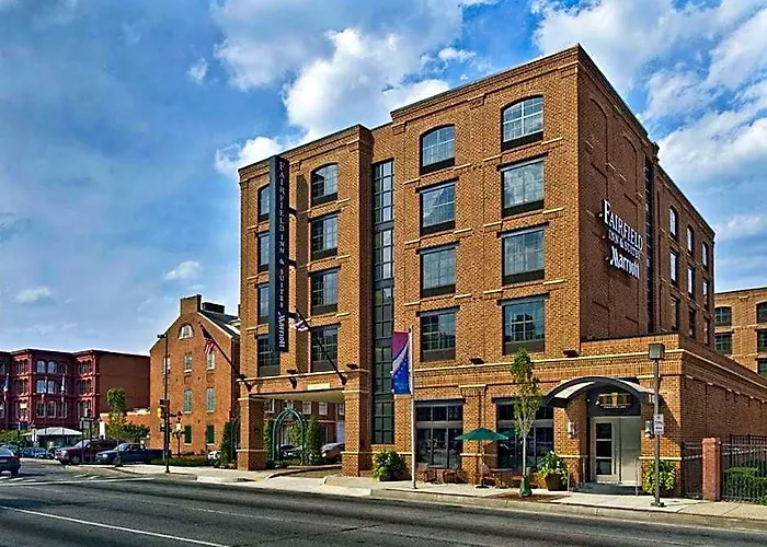 Inn & Suites Baltimore Downtown/Inner Harbor