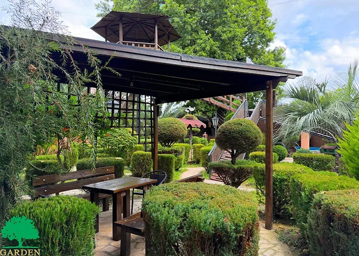 Garden Hotel, Pool & Park & Cottages