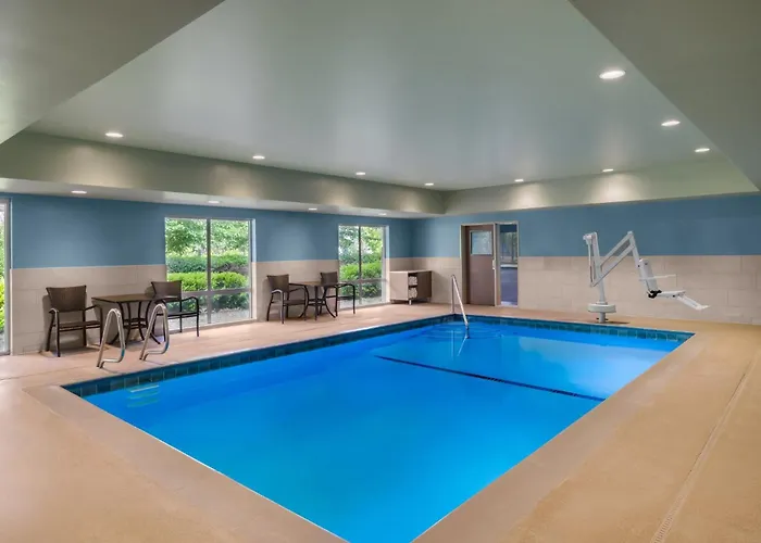 Holiday Inn Express & Suites Salem North - Keizer By Ihg