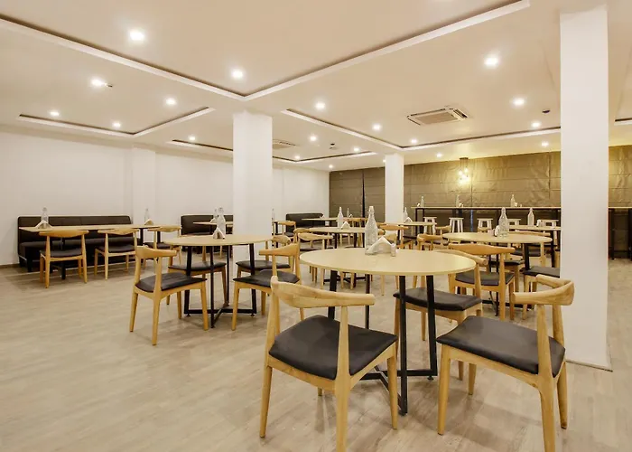 Super Townhouse Moosapet Rcc Prime