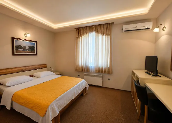Semberski Salas Intergaj Hotel