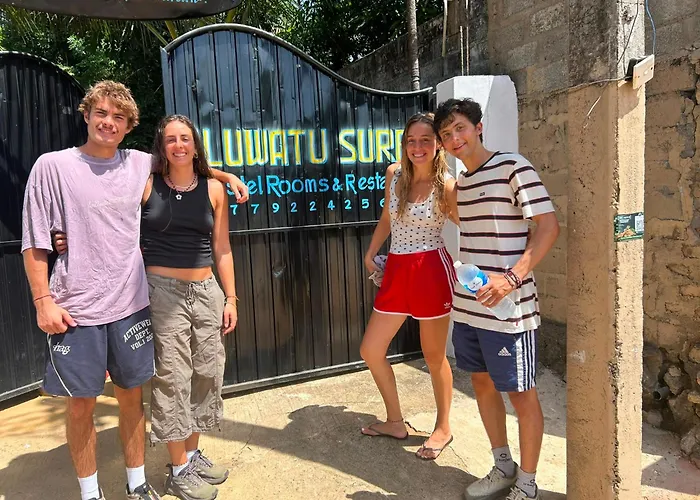 Uluwatu Surf Hostel - Arugambay