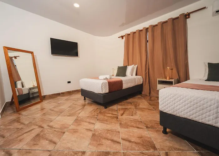 Hotel Crossman