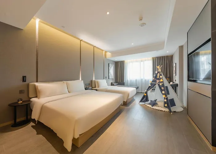 Atour Hotel Quzhou Nankong