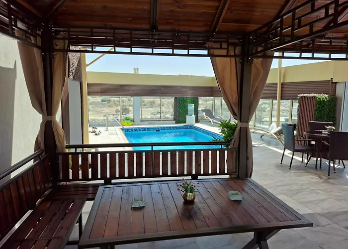 Areen Almatar Serviced Apartments شقق ارين المطار للشقق المخدومة