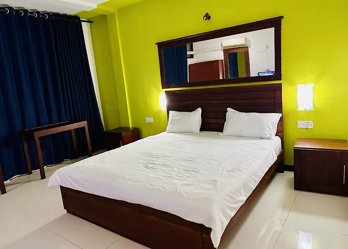 Subhas Tourist Hotel