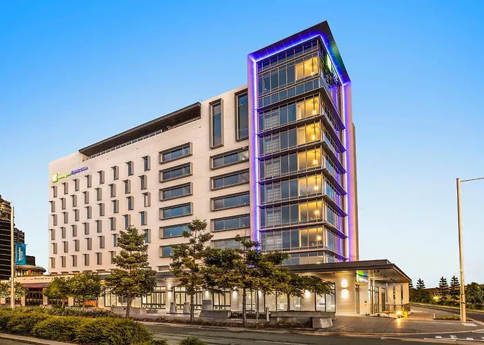 Holiday Inn & Suites Sunshine Coast, An Ihg Hotel