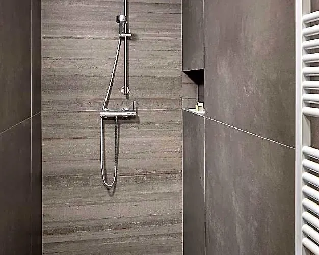 Home & Work Apartments Gmbh & Co. Kg