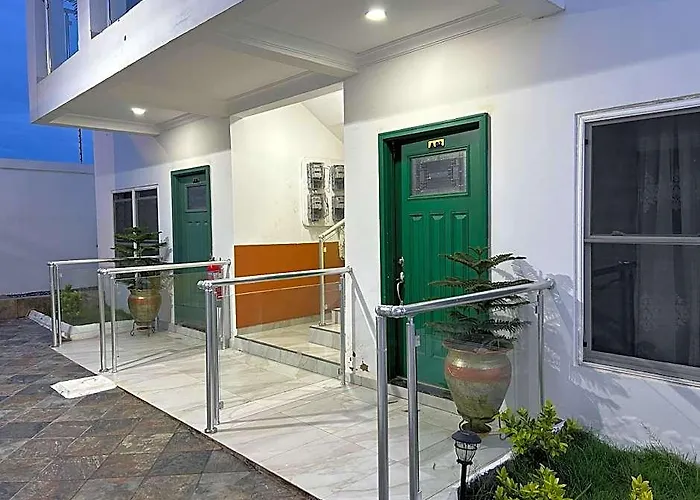 Escape To Hvillage,