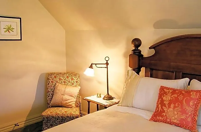Anglesea House Inn