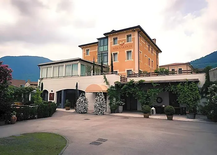 Hotel Enoteca Miramonti