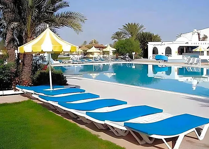 Cedriana Hotel