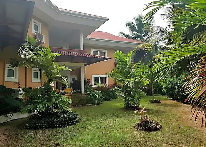 Praslin Paradise
