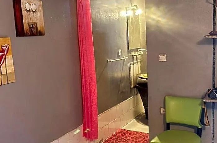 Asarag Guest House & Lodge