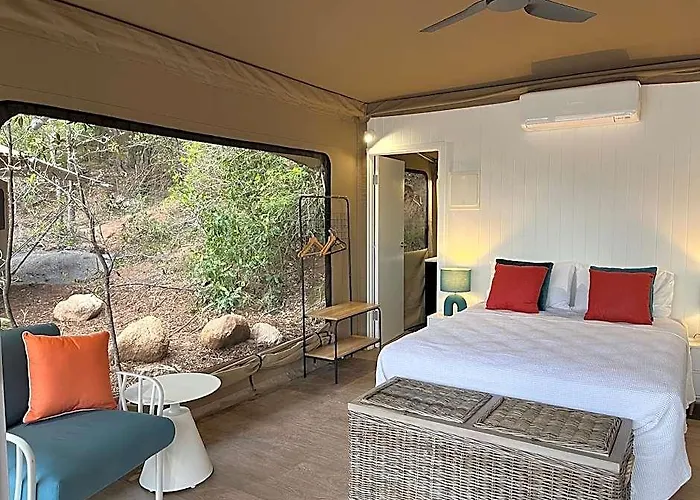 Magnetic Glamping Tent 10