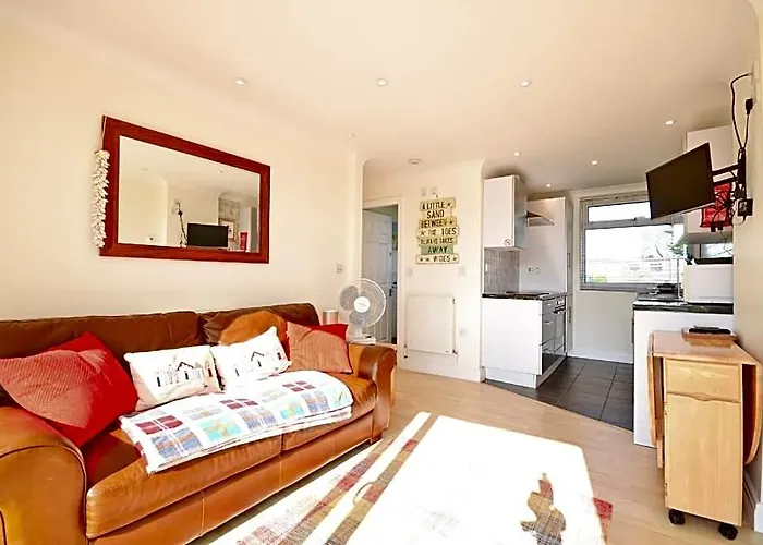 35 Sandown Bay