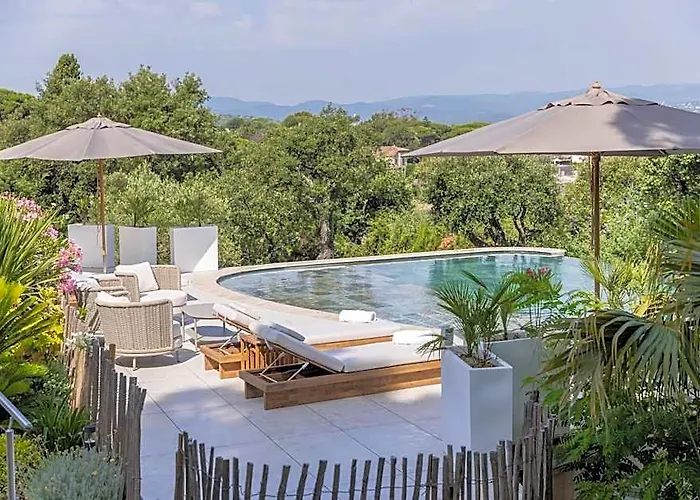 Tinah Saint-Tropez