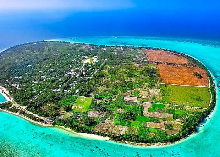 Karaa Village At Thoddoo Island