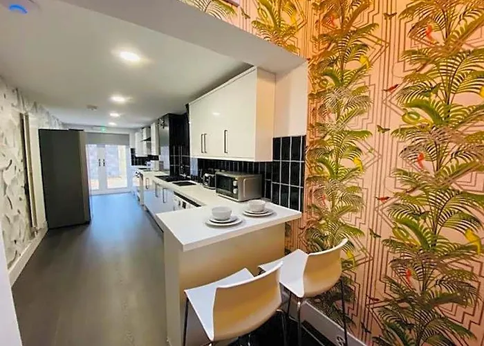Townhouse Plus @ Beth Street Stoke