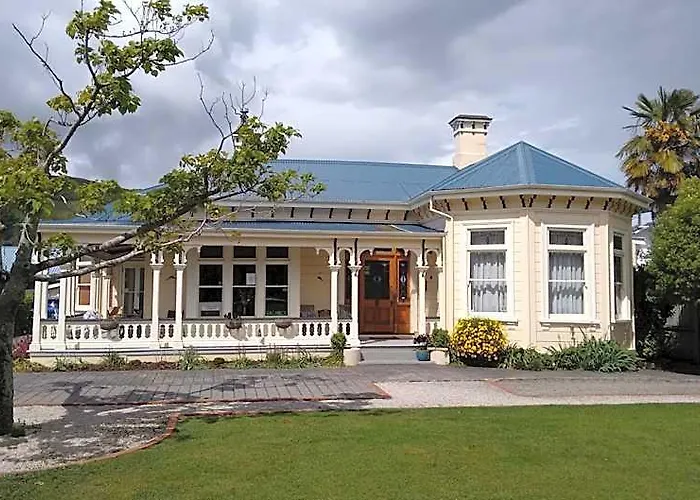 Collingwood Manor Bed & Breakfast