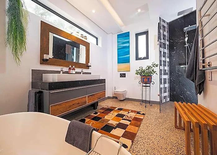 Boutique Ocean Views