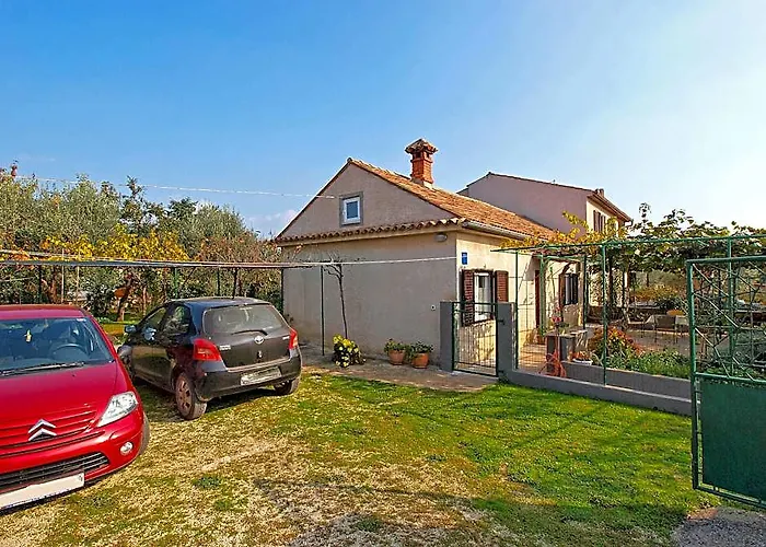 House 385