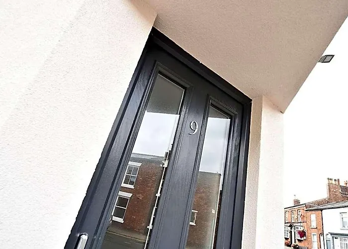 Chester Suite - Chester Road Apartments By