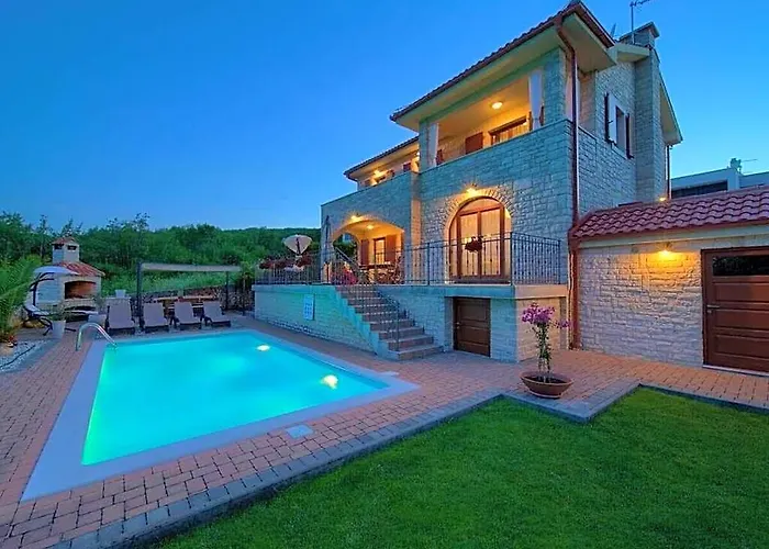 Maya Comfortable Holiday Residence