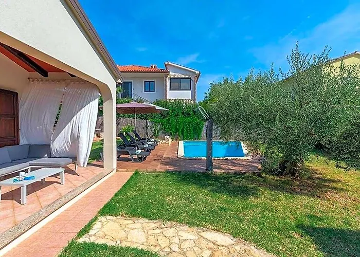 Villa Lucas Comfortable Holiday Residence