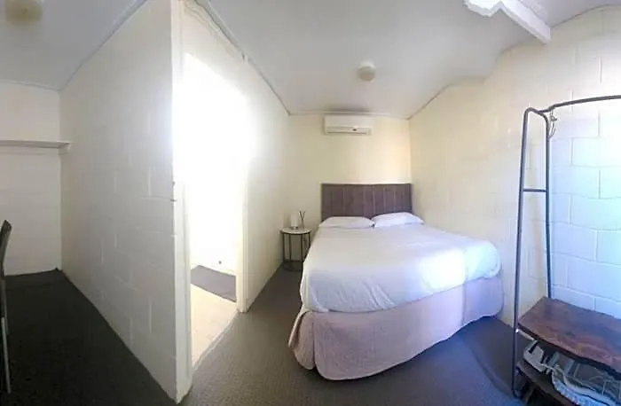 Broken Hill Hotel
