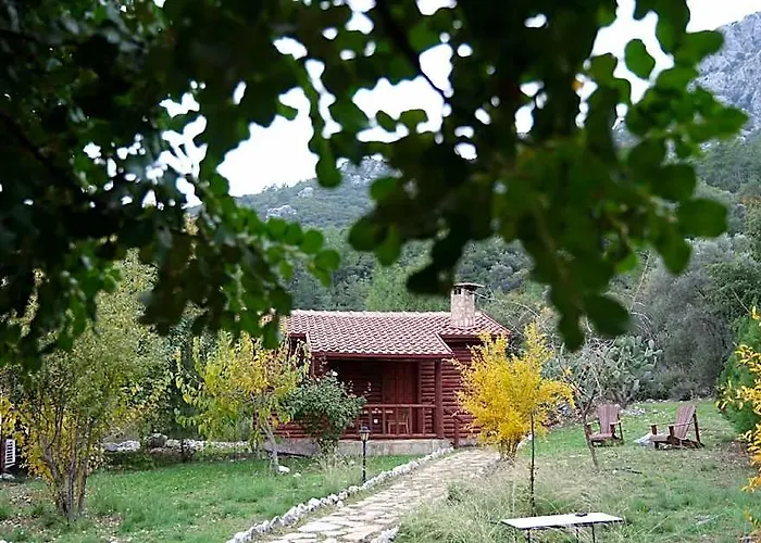 Antalya Bodrum Kayasi Dag Oteli