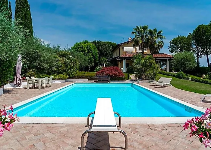 Villa Elena Elegante Villa Vista Lago Con Piscina