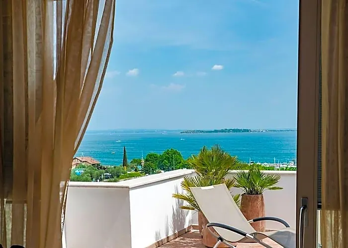 Villa Elena Elegante Villa Vista Lago Con Piscina