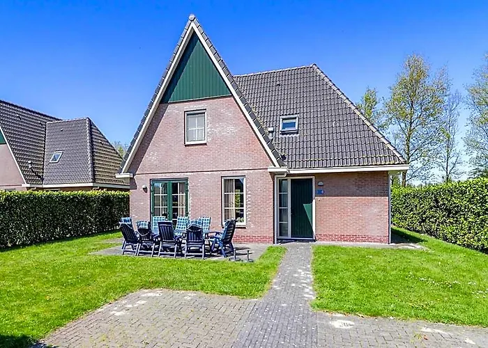 Villa With Whirlpool And Sauna In Makkum