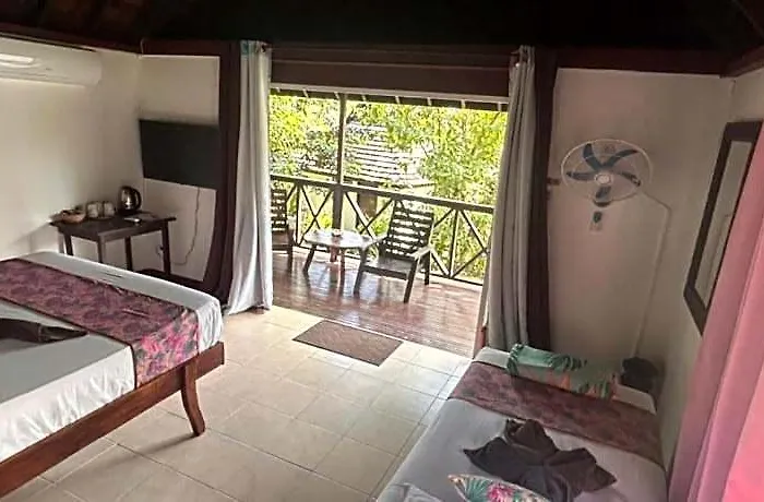 Pension Hibiscus Tahaa