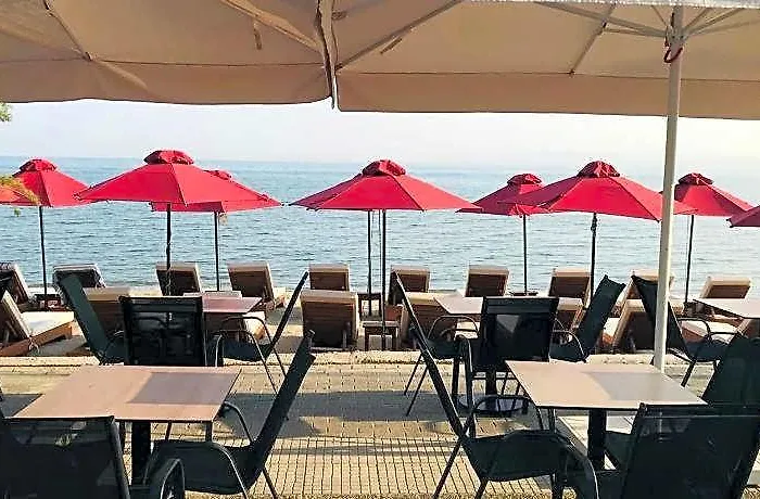Navarino Luxe Suites With Sea View