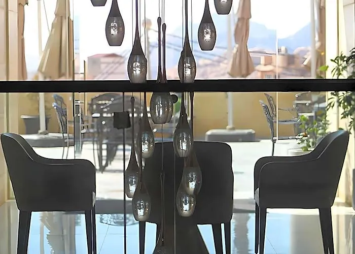 H Luxury Hotel