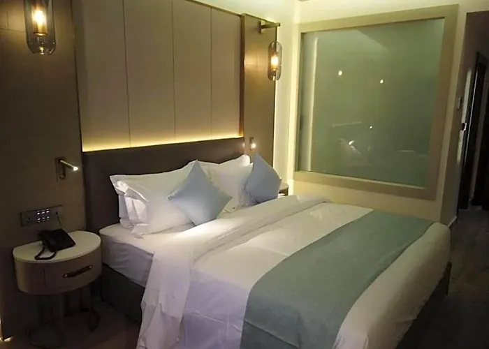 H Luxury Hotel