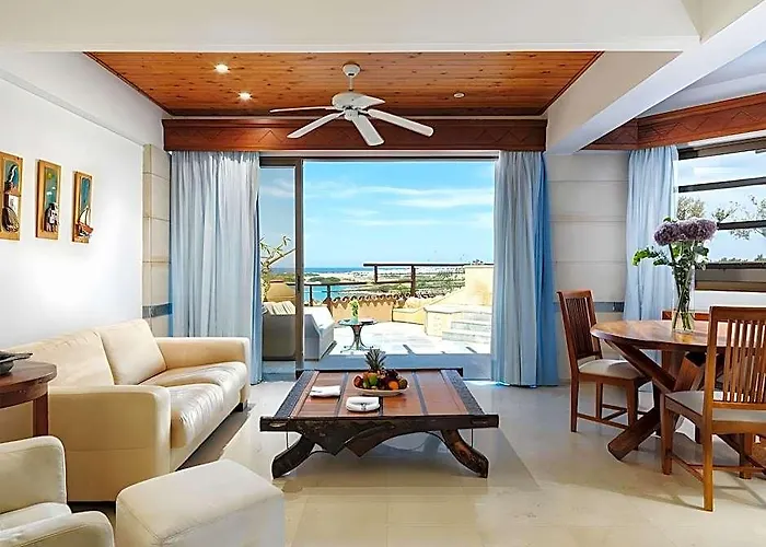 Coral Beach Hotel And Resort