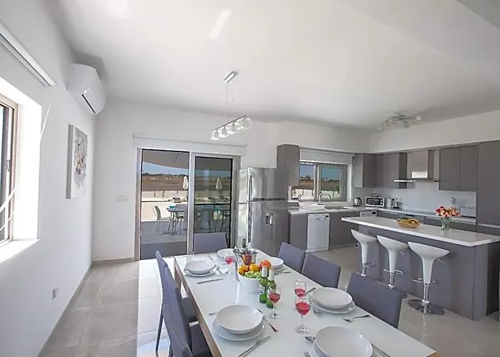 Villa Sienna, Fabulous 6Bdr Protaras Villa