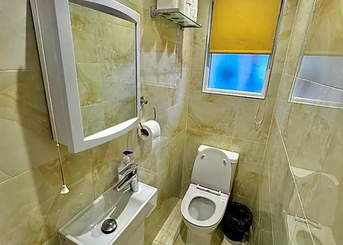 Twin Tower Hotel