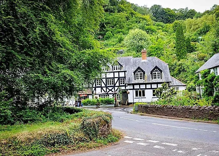 The Rock Inn Hotel, Pub & Restaurant