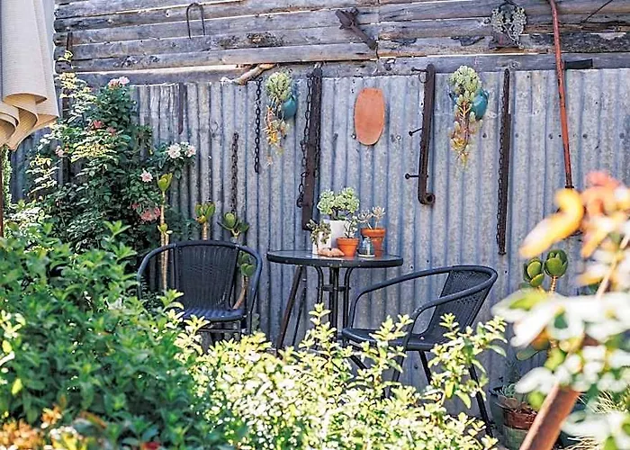 Strathbourne Accommodation - Hamilton House