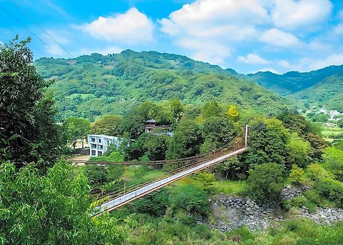Hu Shan Hot Spring Hotel