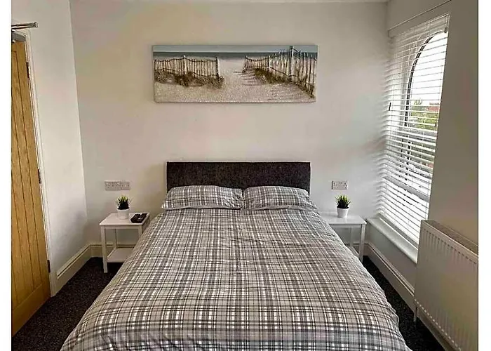Hillcrest Studio Apartments