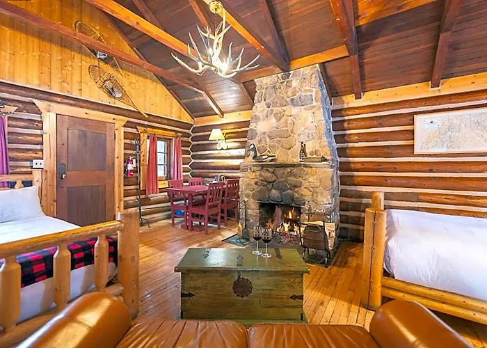 Storm Mountain Lodge & Cabins