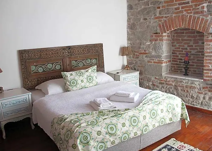 Bergama Taskonak