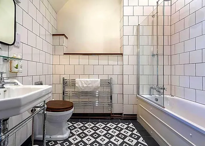 The Hoste And The Vine House Hotels