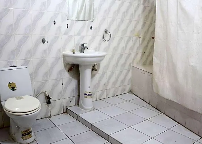Tourist Castle Hotel And Suites