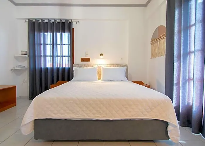 Iro'S Residence